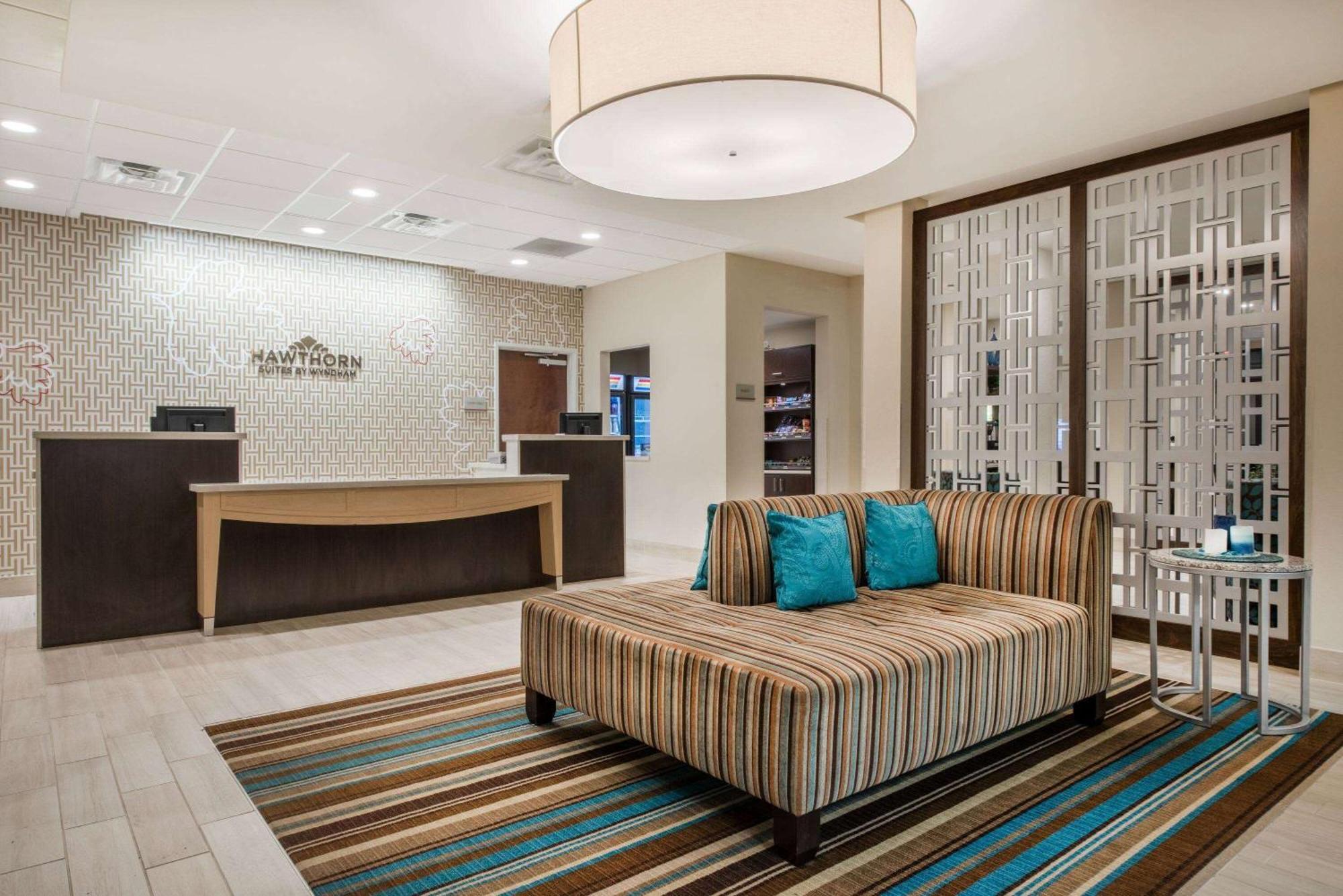 Hawthorn Suites By Wyndham Bridgeport Exterior foto